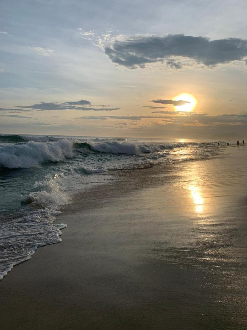 Lindo Apto No Melhor Lugar Da Barra Da Tijuca! Com Uma Vista De Tirar O Folego, Frente Para O Mar! Totalmente Equipado E Decorado Ao Lado Dos Melhores Hoteis E Quiosques Da Barra! Portaria 24H, Piscina, Sauna, Jacuzzi, Academia, Garagem, Wi-Fi, Lavan Rio de Janeiro Zewnętrze zdjęcie
