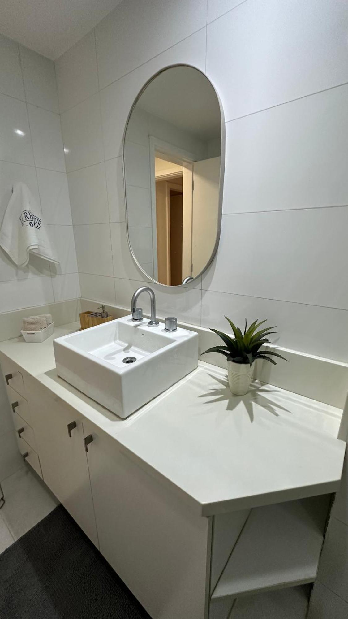 Lindo Apto No Melhor Lugar Da Barra Da Tijuca! Com Uma Vista De Tirar O Folego, Frente Para O Mar! Totalmente Equipado E Decorado Ao Lado Dos Melhores Hoteis E Quiosques Da Barra! Portaria 24H, Piscina, Sauna, Jacuzzi, Academia, Garagem, Wi-Fi, Lavan Rio de Janeiro Zewnętrze zdjęcie