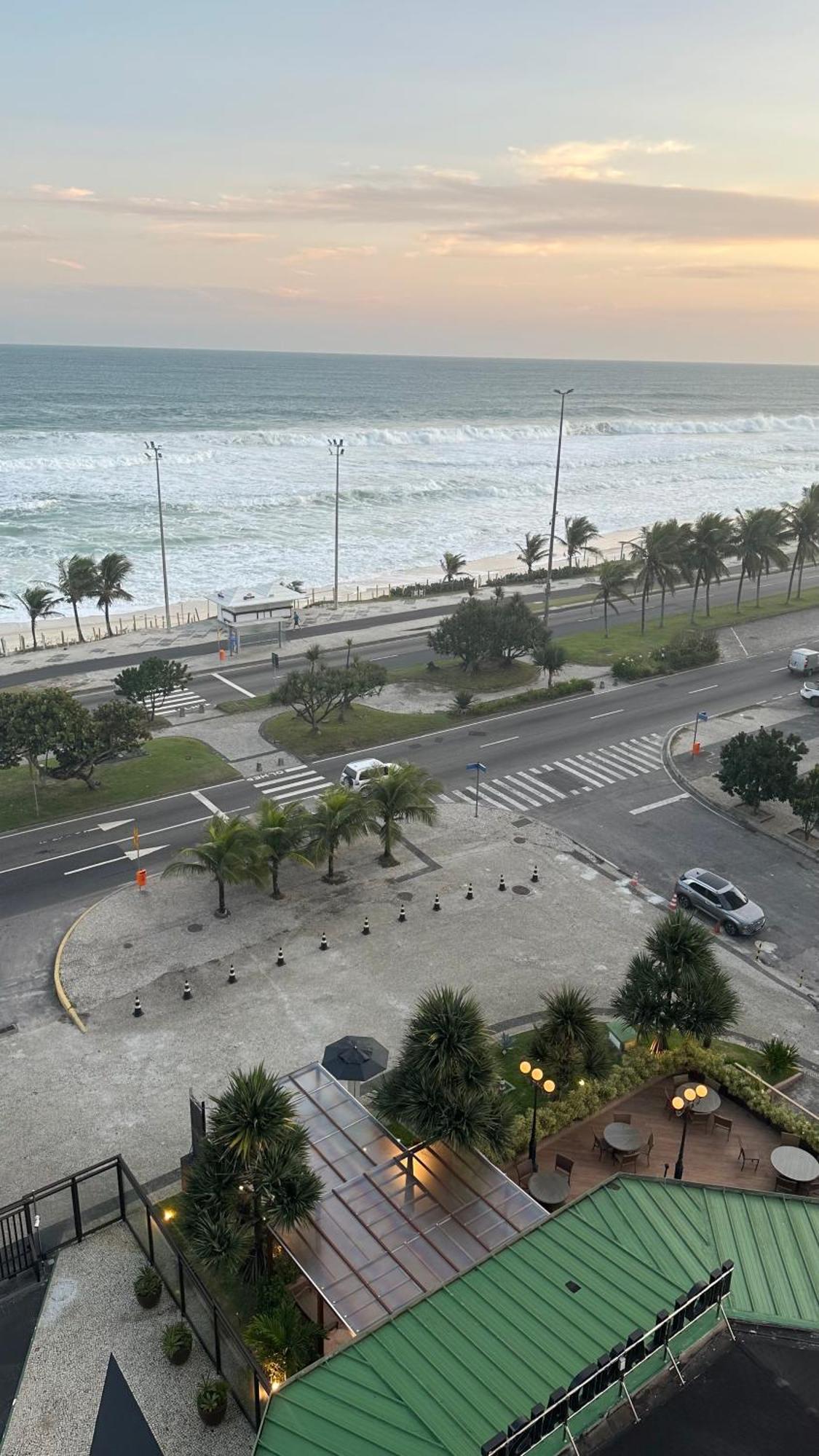 Lindo Apto No Melhor Lugar Da Barra Da Tijuca! Com Uma Vista De Tirar O Folego, Frente Para O Mar! Totalmente Equipado E Decorado Ao Lado Dos Melhores Hoteis E Quiosques Da Barra! Portaria 24H, Piscina, Sauna, Jacuzzi, Academia, Garagem, Wi-Fi, Lavan Rio de Janeiro Zewnętrze zdjęcie